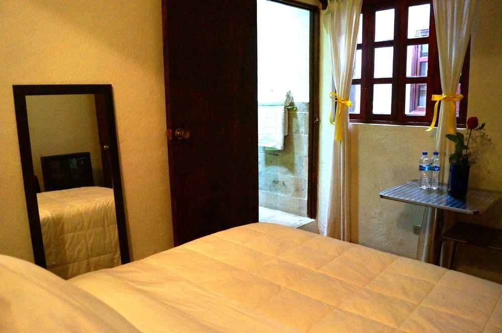 Hotel Aqui Es Mexico San Miguel de Allende Dış mekan fotoğraf